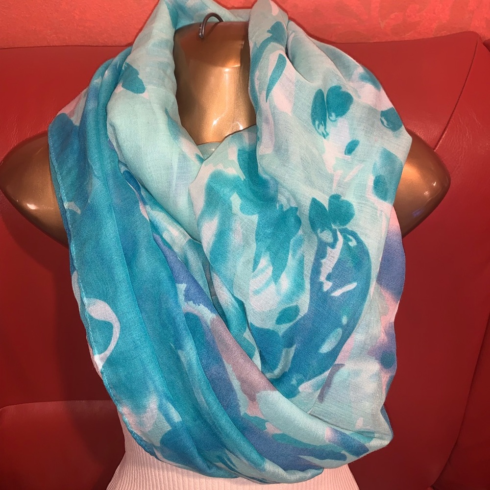 Beautiful infinity scarf